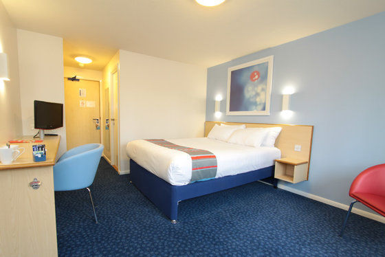 Travelodge Chester Central Room photo